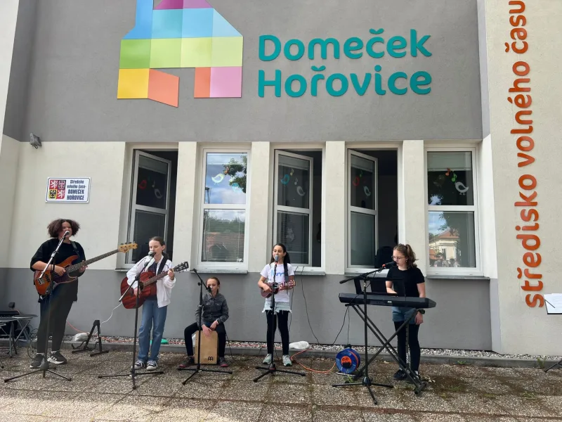 29. 5. 2025 Vystoupení kroužků Hra na kytaru a Hra na ukulele