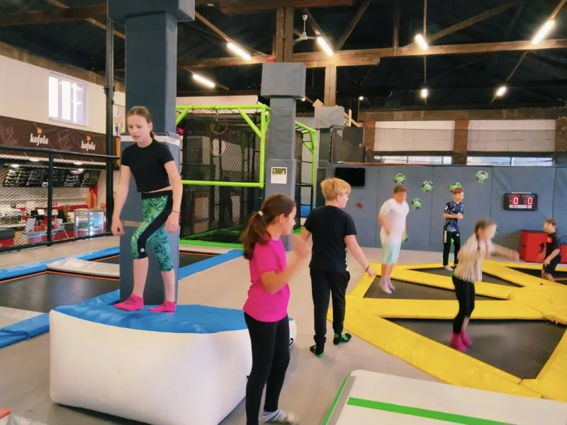 27. 10. 2025 Podzimní prázdniny s Domečkem  - Výlet do Jump Family Plzeň