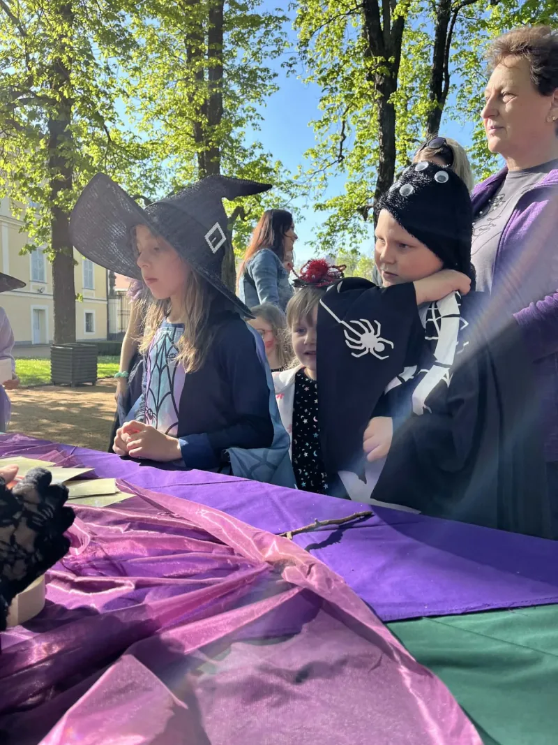 24. 4. 2026 Čarodky na zámku