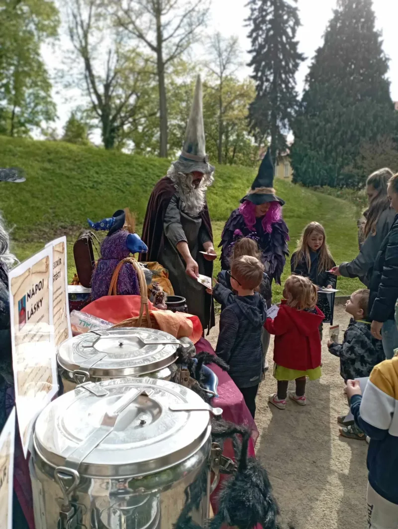 26. 4. 2024 Čarodky na zámku, Hořovice