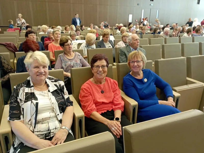 20. 5. 2024 Promoce virutální univerzity třetího věku