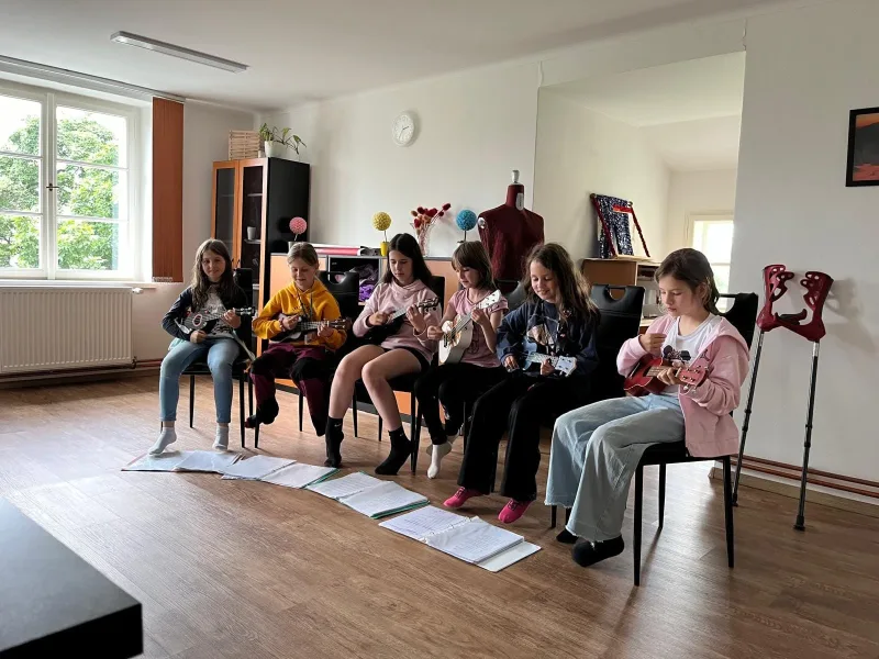 4. 6. 2024 Závěrečný kroužek Hra na ukulele mírně pokročilí